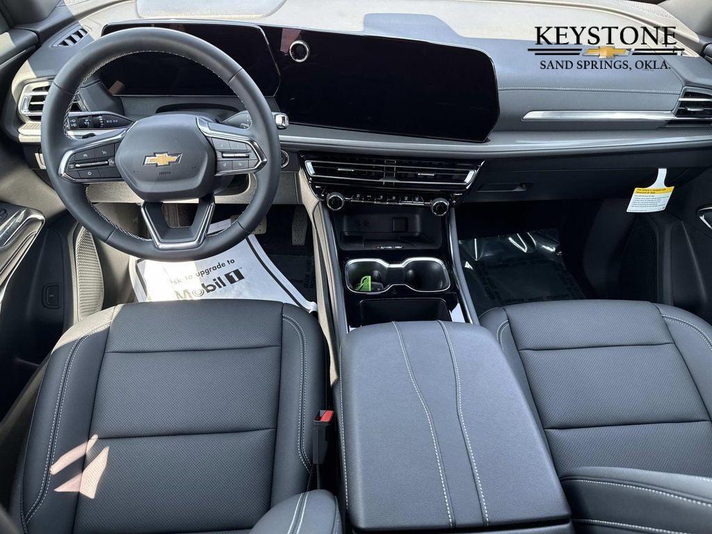 new 2026 Chevrolet Traverse car, priced at $43,190