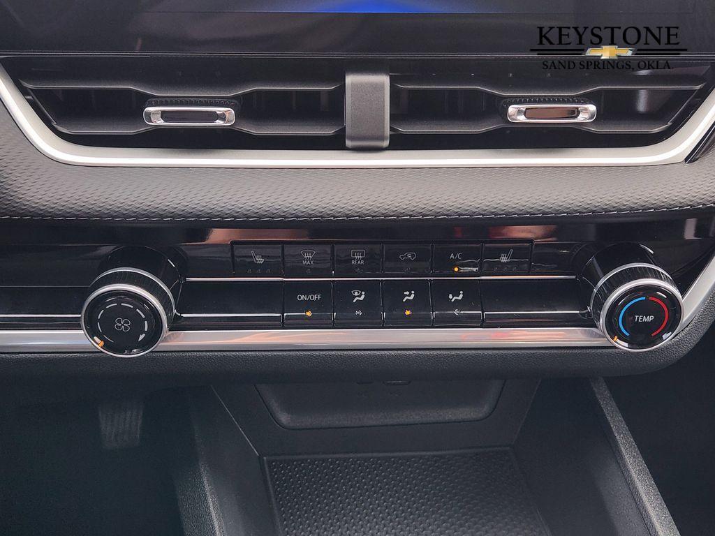 new 2026 Chevrolet Equinox car, priced at $31,995