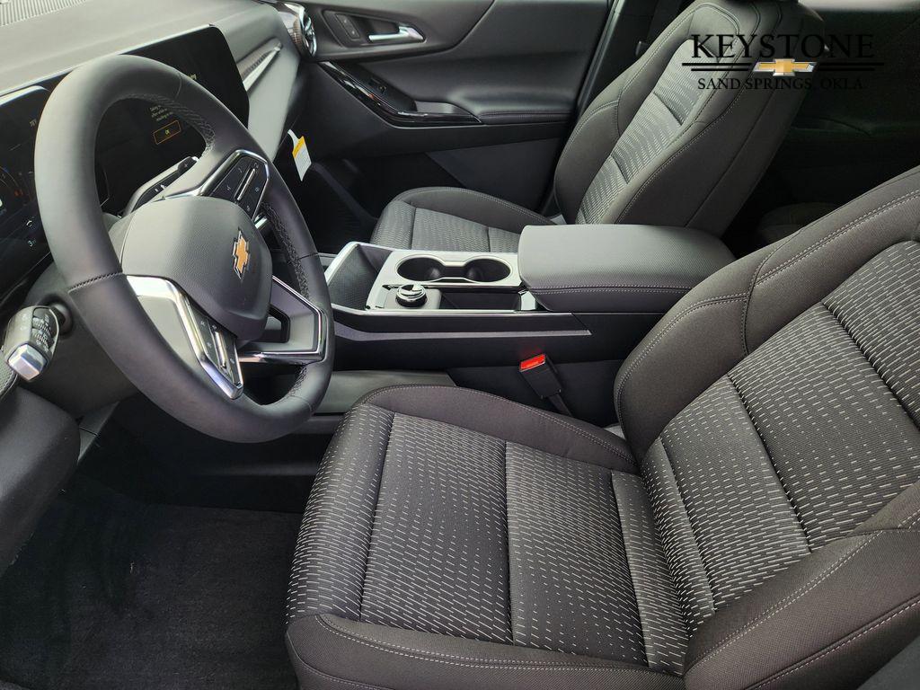 new 2026 Chevrolet Equinox car, priced at $31,995