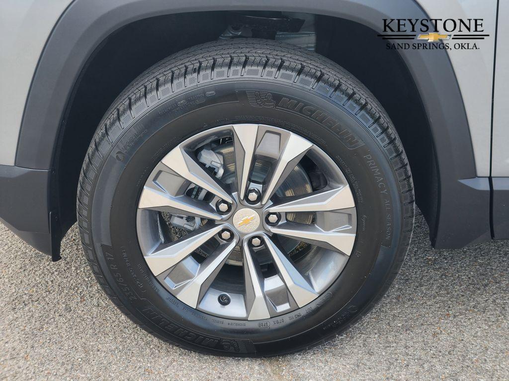 new 2026 Chevrolet Equinox car, priced at $31,995