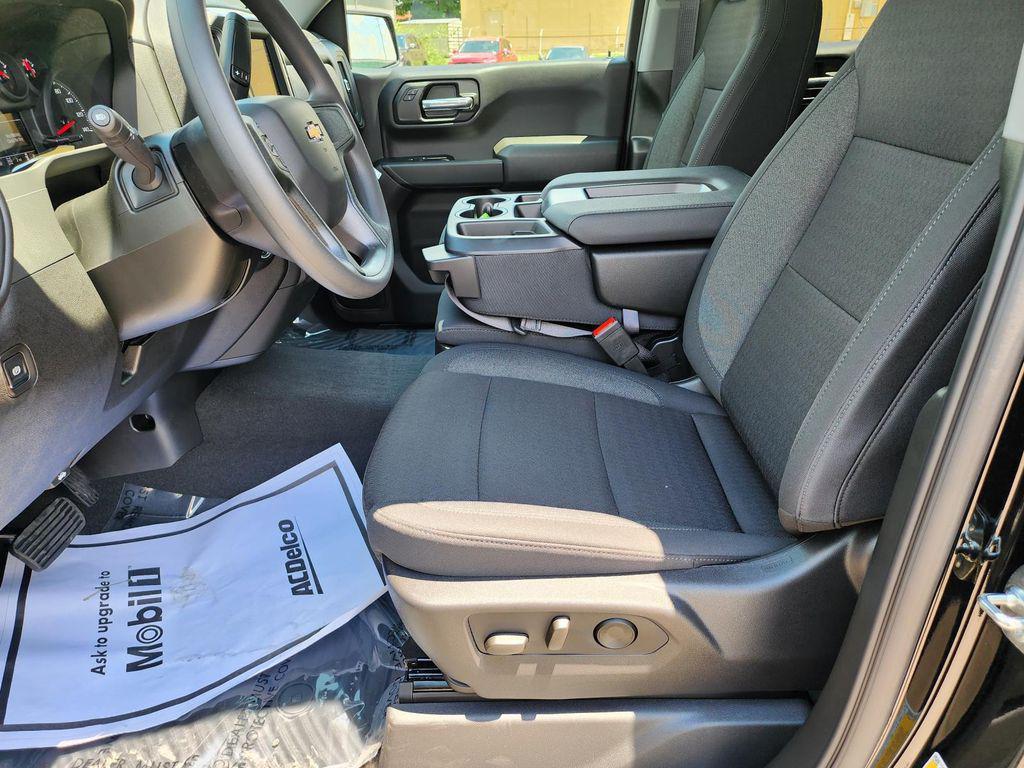 new 2025 Chevrolet Silverado 1500 car, priced at $48,960
