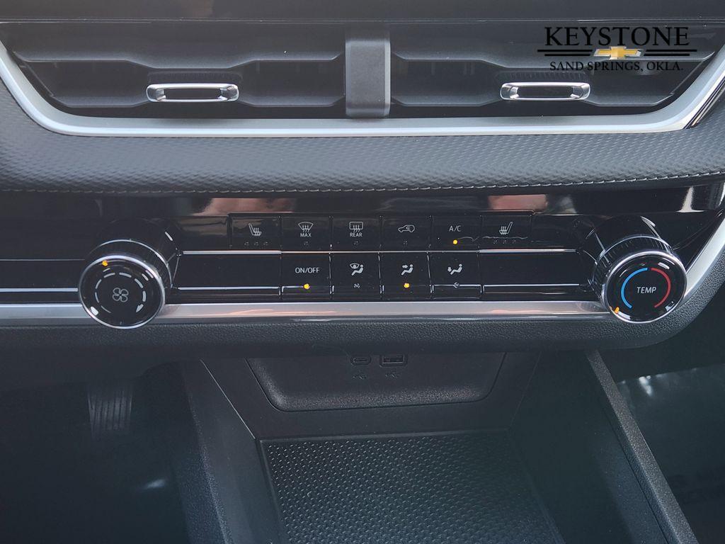 new 2026 Chevrolet Equinox car, priced at $31,995