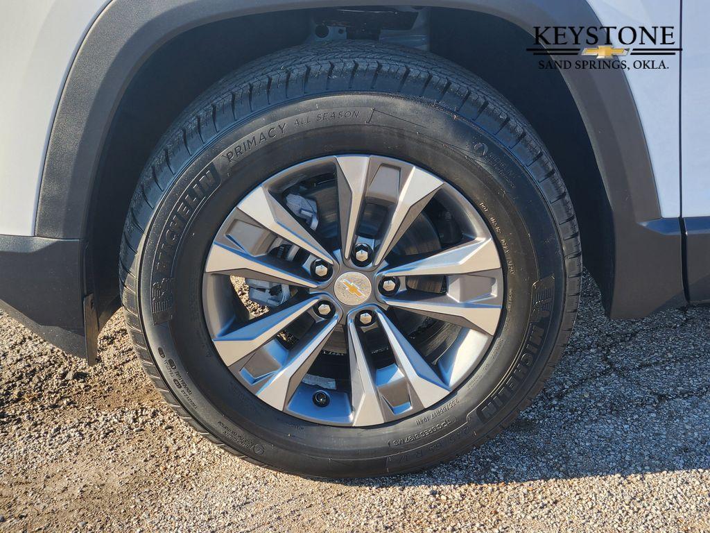 new 2026 Chevrolet Equinox car, priced at $31,995