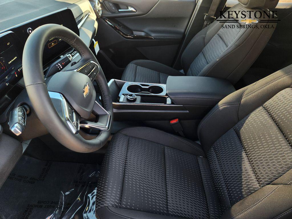 new 2026 Chevrolet Equinox car, priced at $31,995