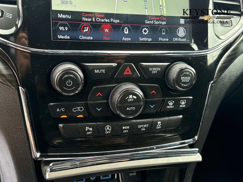 used 2022 Jeep Grand Cherokee car, priced at $23,870