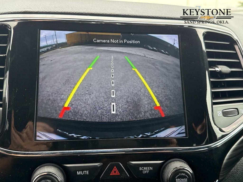 used 2022 Jeep Grand Cherokee car, priced at $23,870