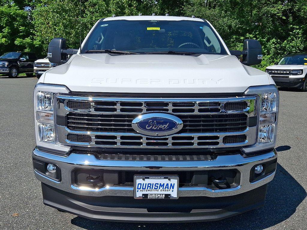new 2025 Ford F-350 car, priced at $61,500