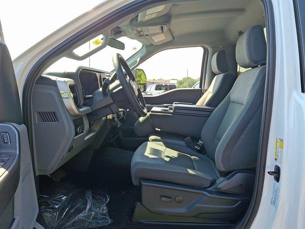 new 2025 Ford F-350 car, priced at $61,500