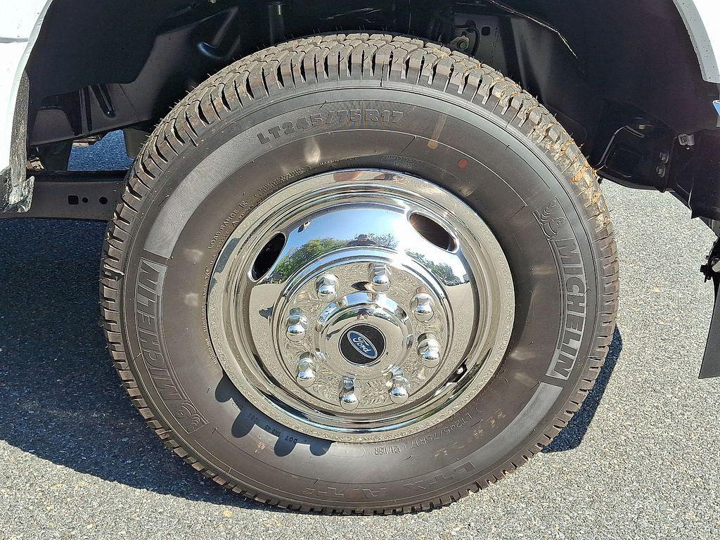 new 2025 Ford F-350 car, priced at $68,500