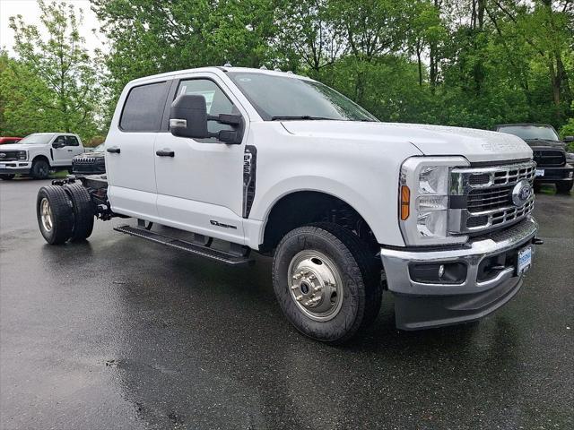 new 2025 Ford F-350 car, priced at $72,000