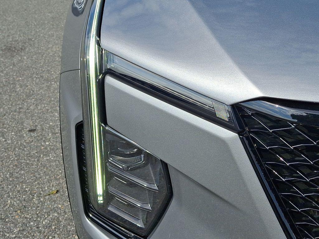 used 2024 Cadillac XT4 car, priced at $36,500