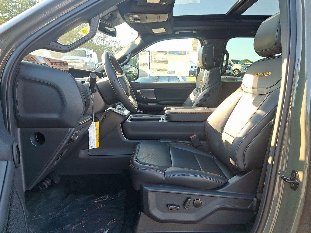 new 2025 Ford Expedition car, priced at $84,590