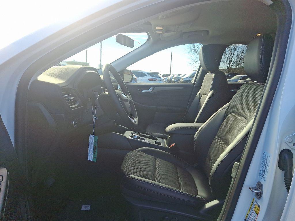 new 2025 Ford Escape PHEV car, priced at $31,500