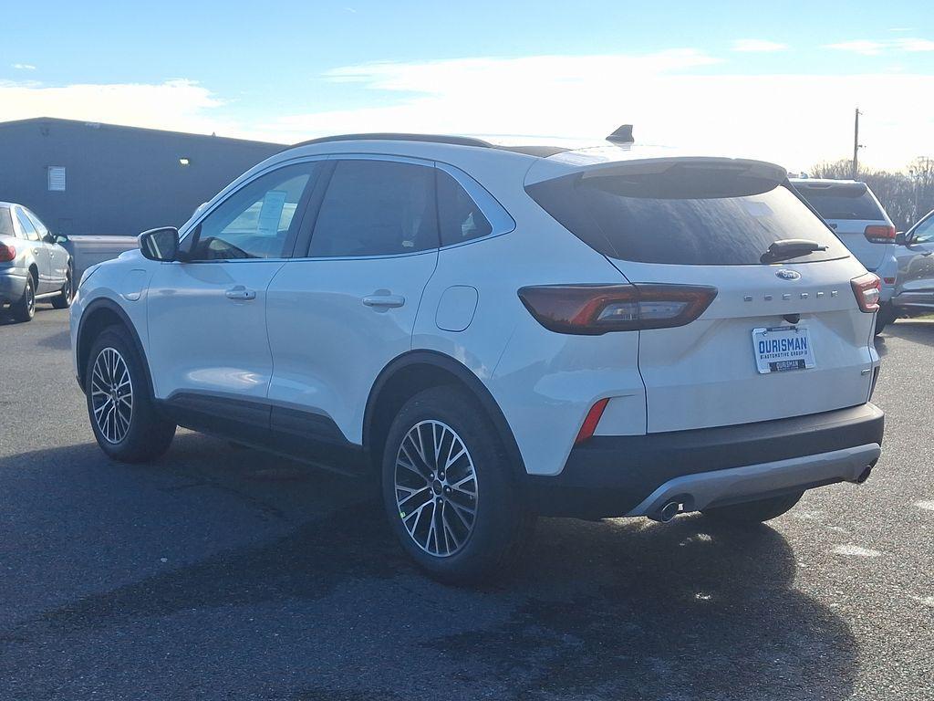 new 2025 Ford Escape PHEV car, priced at $31,500