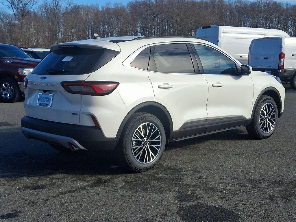 new 2025 Ford Escape PHEV car, priced at $31,500
