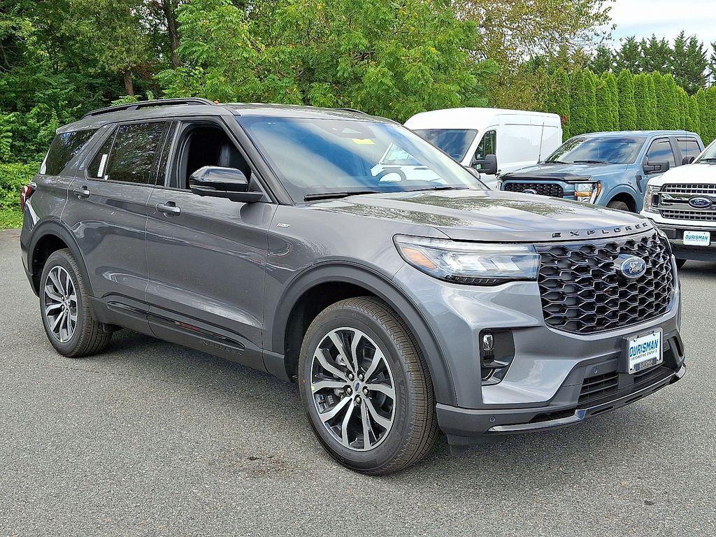 new 2025 Ford Explorer car, priced at $45,000