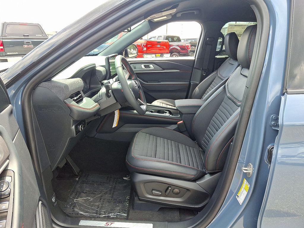 new 2025 Ford Explorer car, priced at $48,500