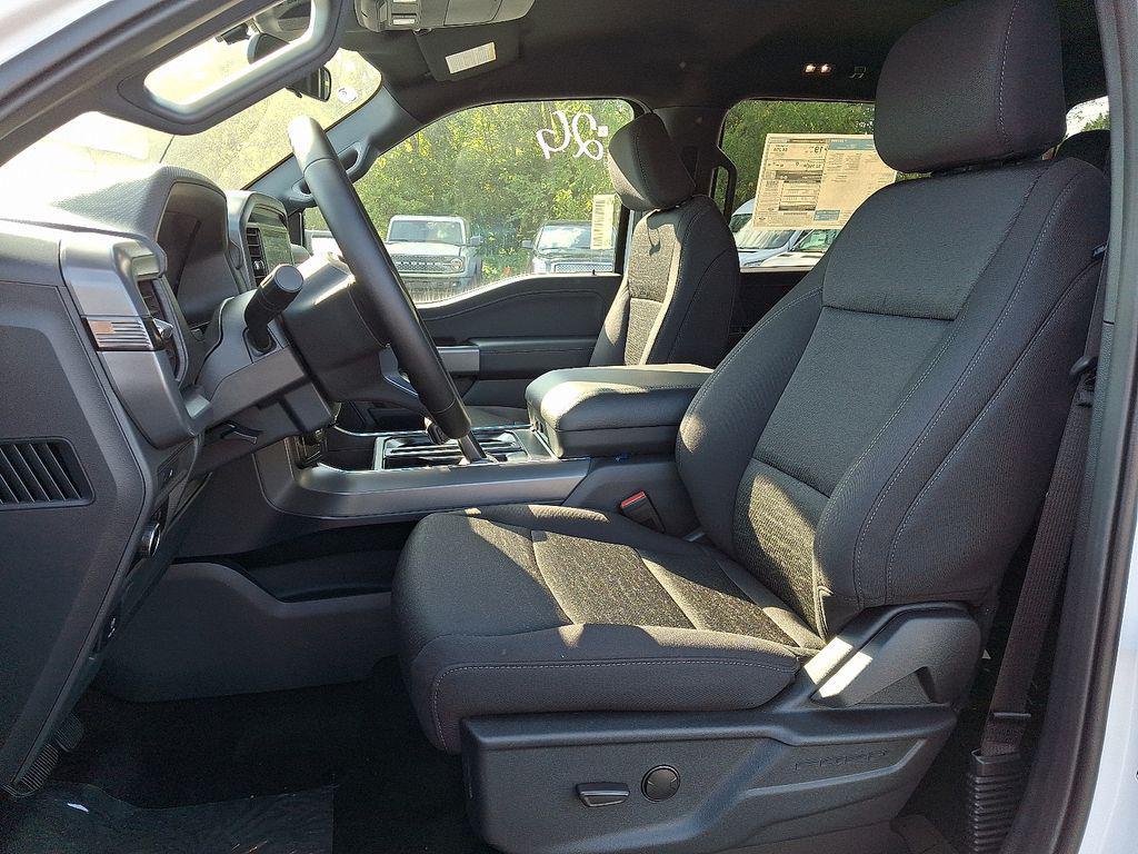 new 2025 Ford F-150 car, priced at $55,000