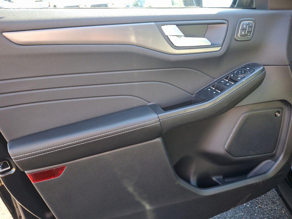new 2025 Ford Escape car, priced at $30,700