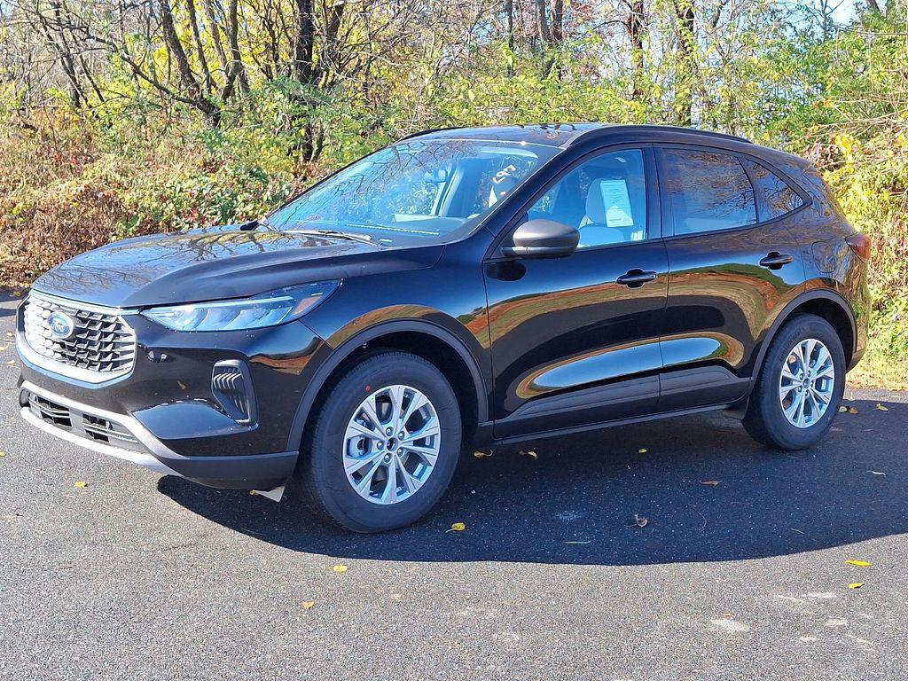 new 2025 Ford Escape car, priced at $30,700