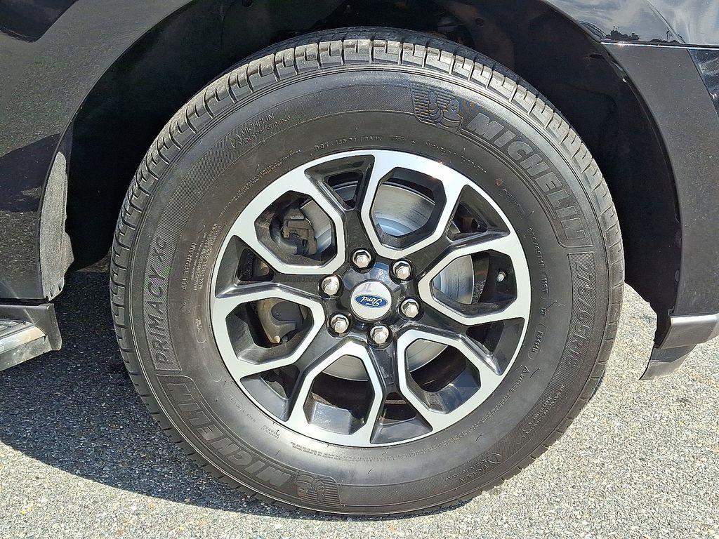 used 2022 Ford Expedition car, priced at $44,000