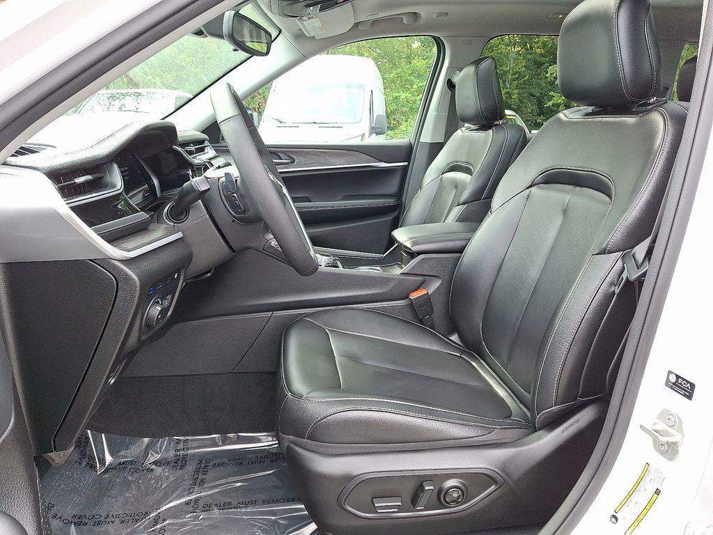 used 2023 Jeep Grand Cherokee 4xe car, priced at $30,000