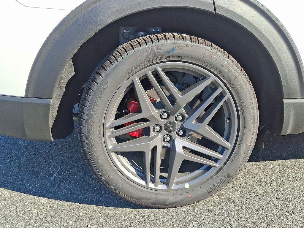 new 2025 Ford Explorer car, priced at $62,430