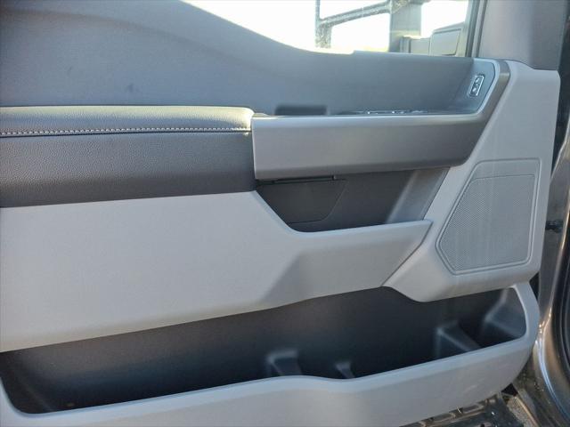 new 2025 Ford F-250 car, priced at $68,500