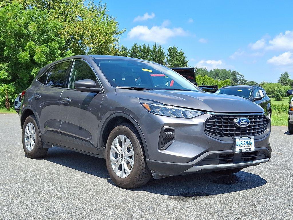 used 2023 Ford Escape car, priced at $24,000
