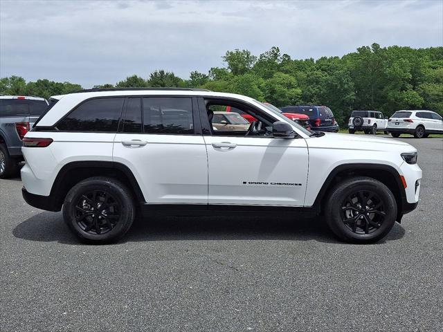 used 2024 Jeep Grand Cherokee car, priced at $33,500