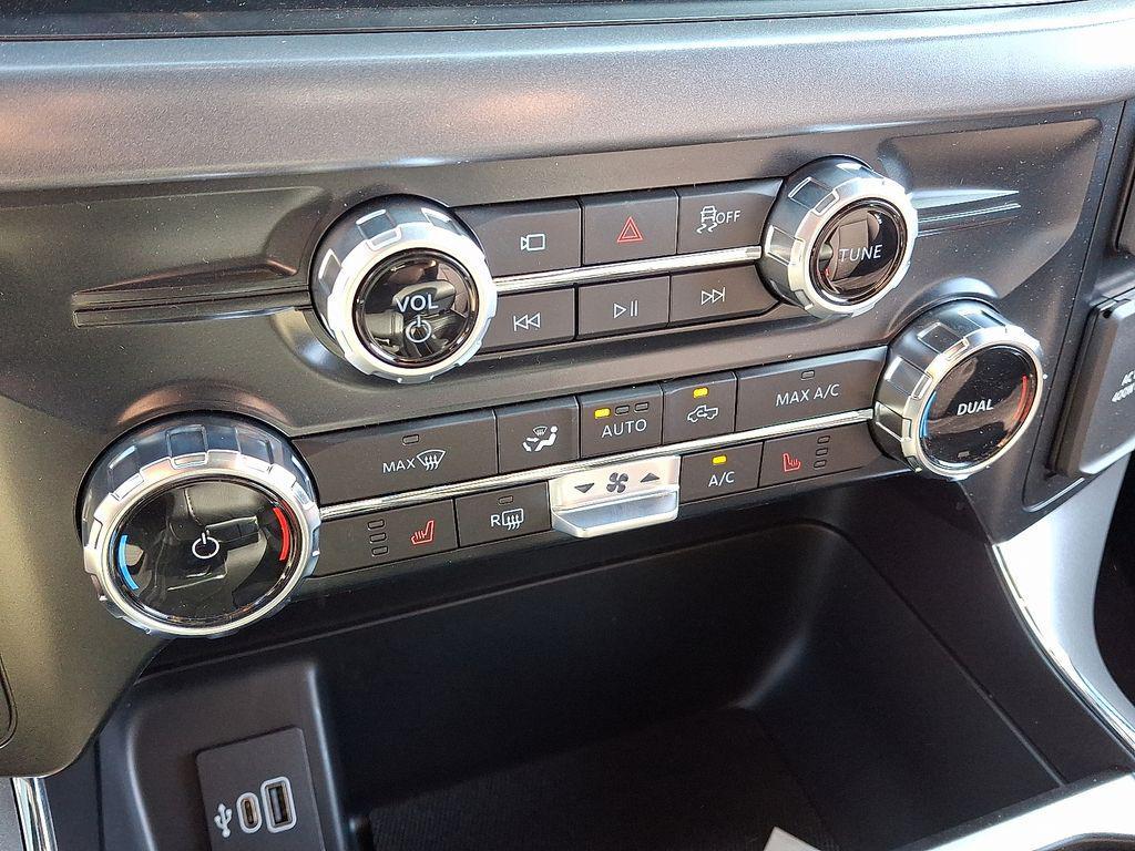 new 2025 Ford F-150 car, priced at $62,205