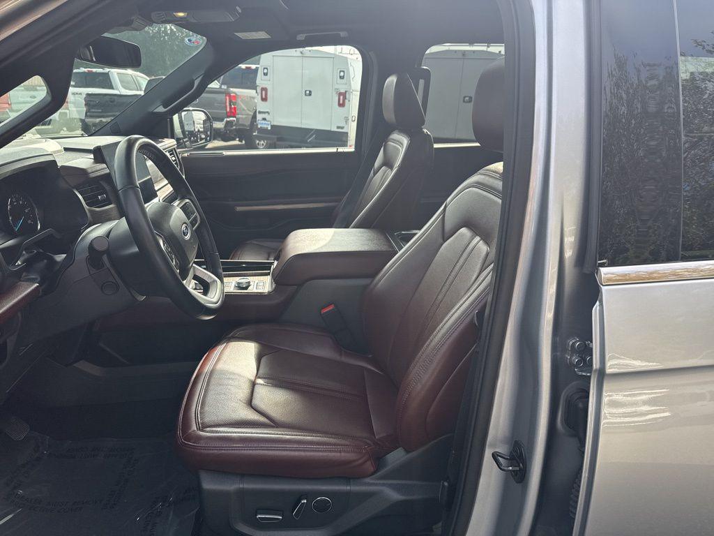 used 2023 Ford Expedition car, priced at $42,000