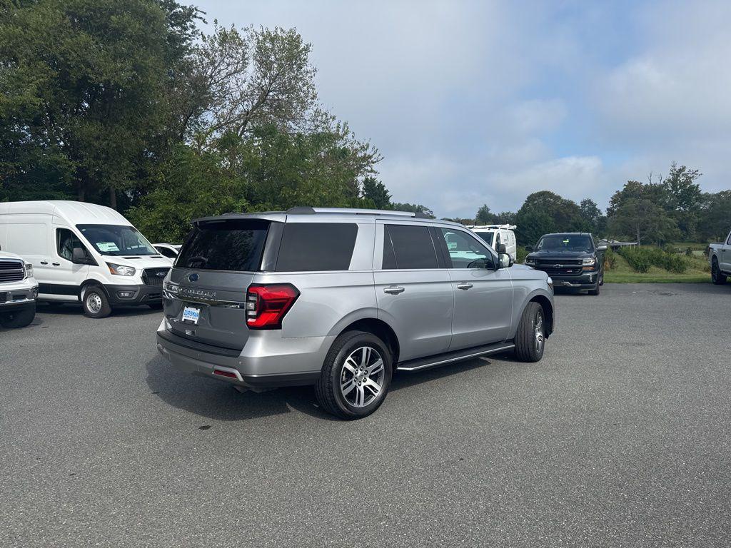 used 2023 Ford Expedition car, priced at $42,000