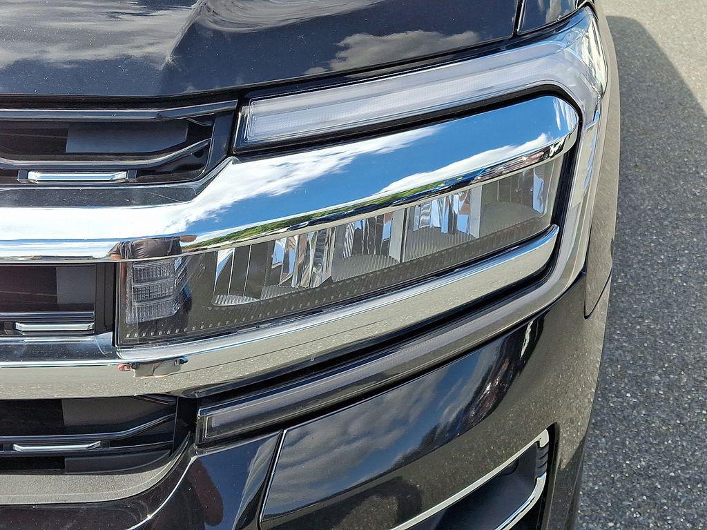 used 2024 Ford Expedition car, priced at $50,000