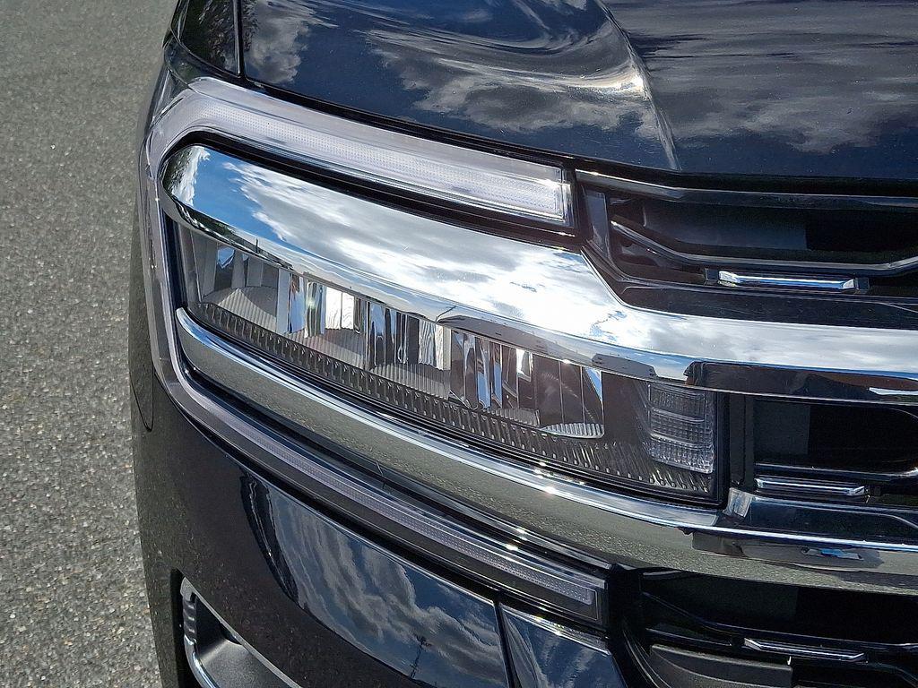 used 2024 Ford Expedition car, priced at $50,000