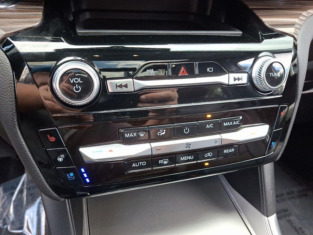 used 2023 Ford Explorer car, priced at $31,500
