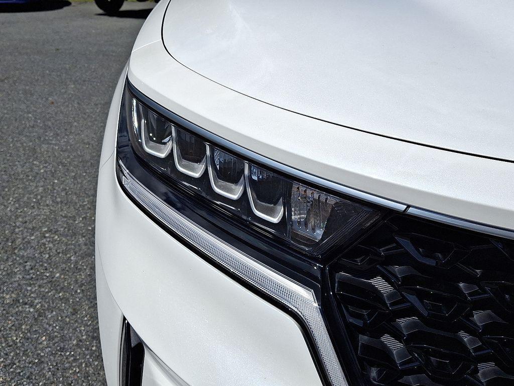 used 2022 Kia Sorento Hybrid car, priced at $25,500