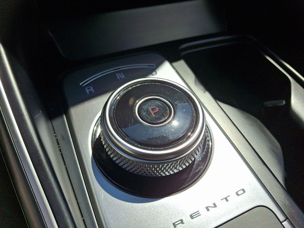 used 2022 Kia Sorento Hybrid car, priced at $25,500