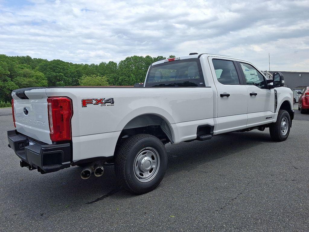 new 2025 Ford F-250 car, priced at $62,500