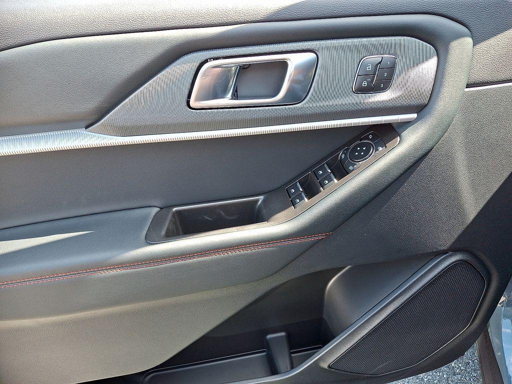 new 2025 Ford Explorer car, priced at $55,500