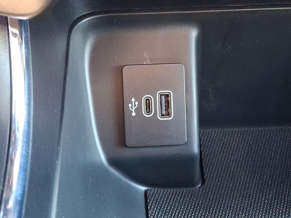 new 2025 Ford F-150 car, priced at $46,000