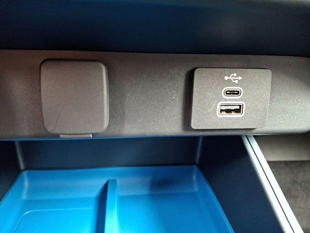 new 2025 Ford Maverick car, priced at $35,890