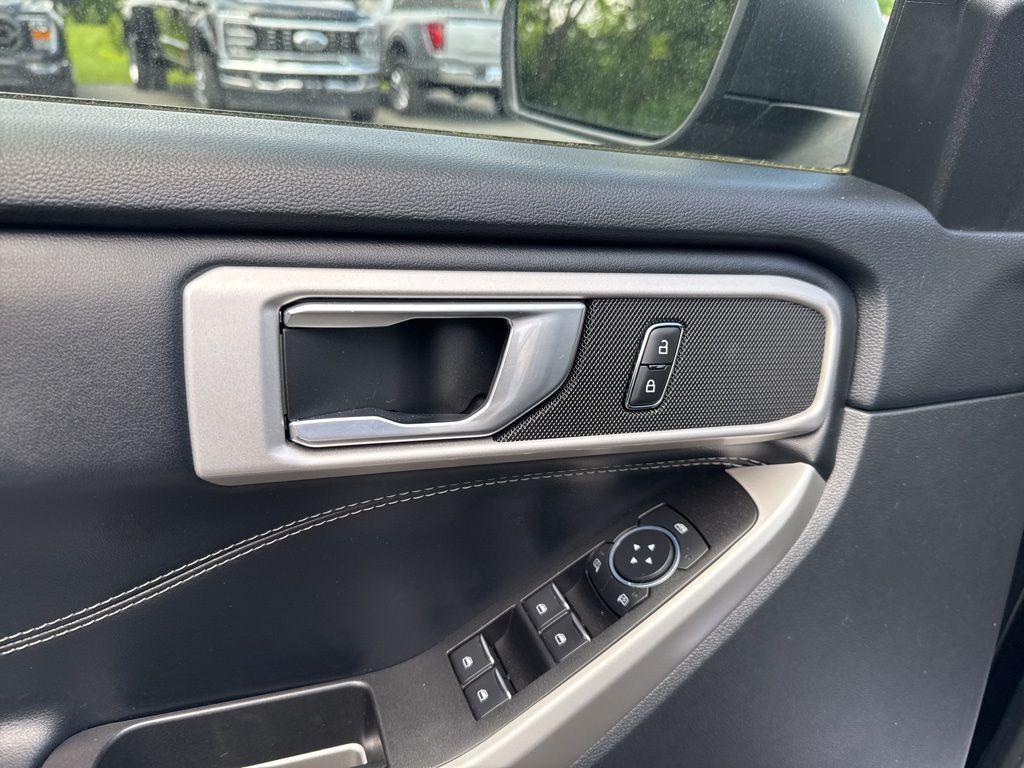 used 2022 Ford Explorer car, priced at $27,000