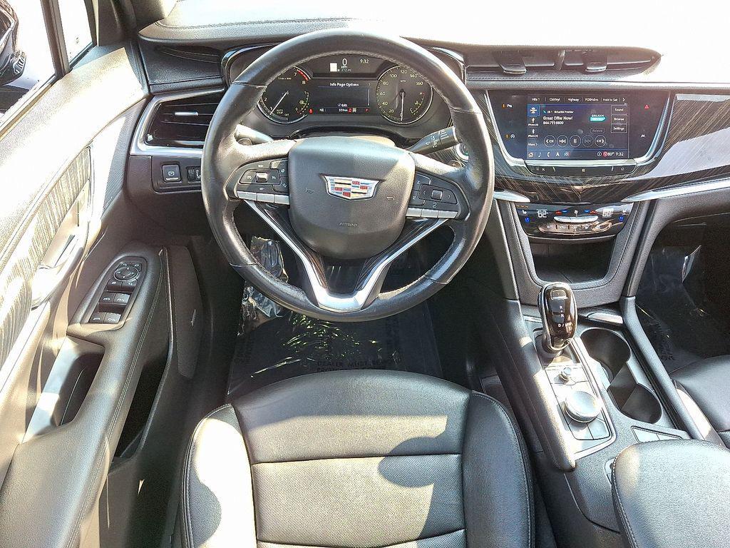 used 2020 Cadillac XT6 car, priced at $31,000