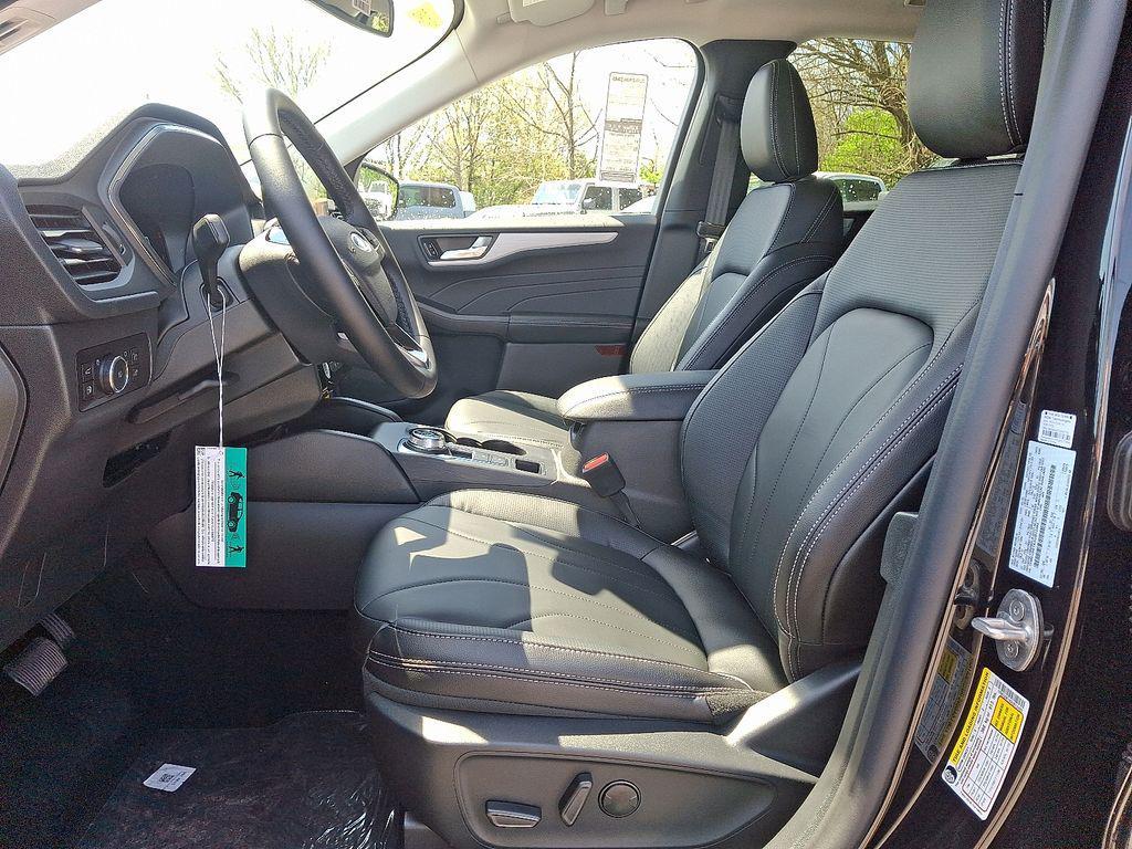 new 2025 Ford Escape PHEV car, priced at $37,000