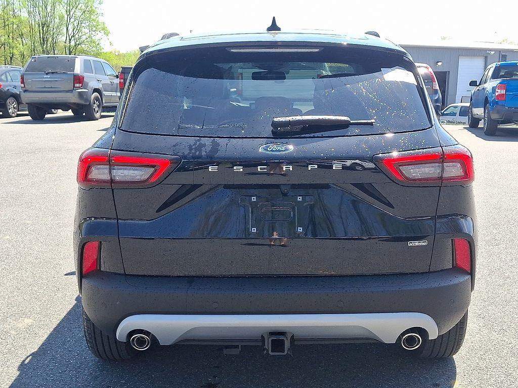 new 2025 Ford Escape PHEV car, priced at $37,000