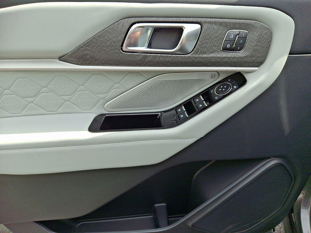 new 2025 Ford Explorer car, priced at $56,500