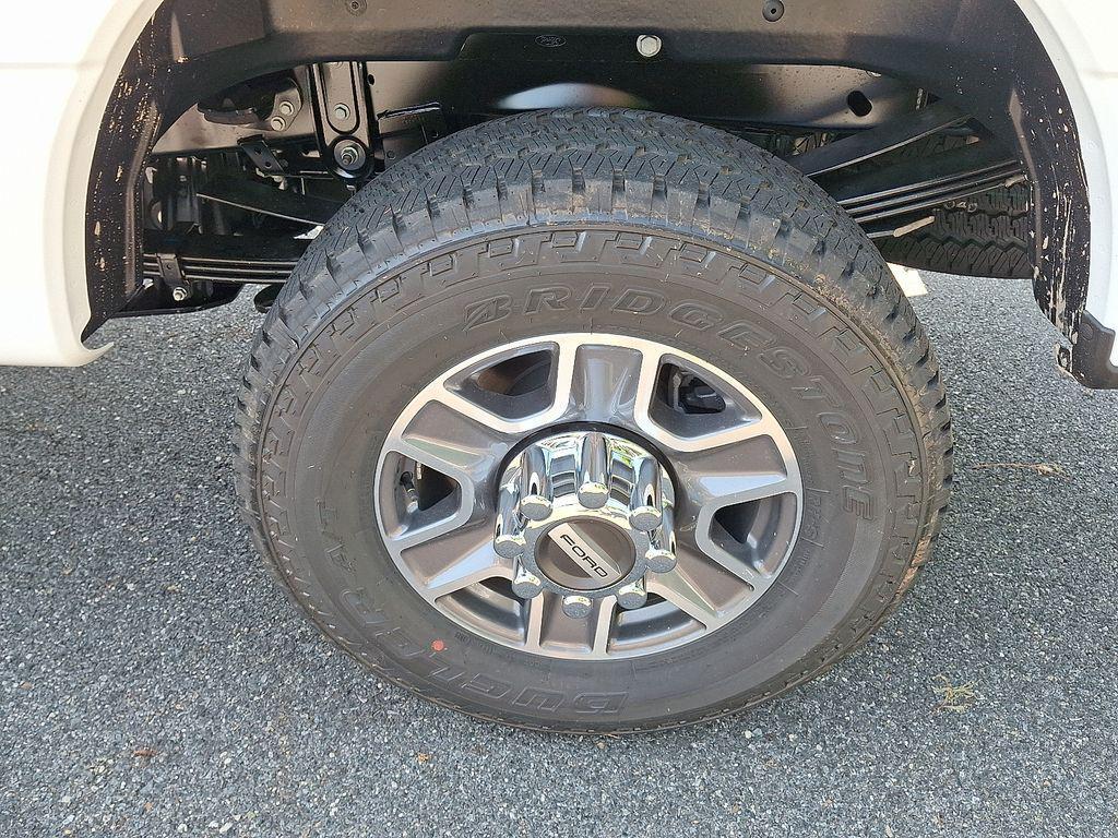 new 2025 Ford F-350 car, priced at $54,000