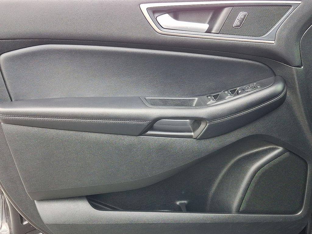used 2022 Ford Edge car, priced at $23,000