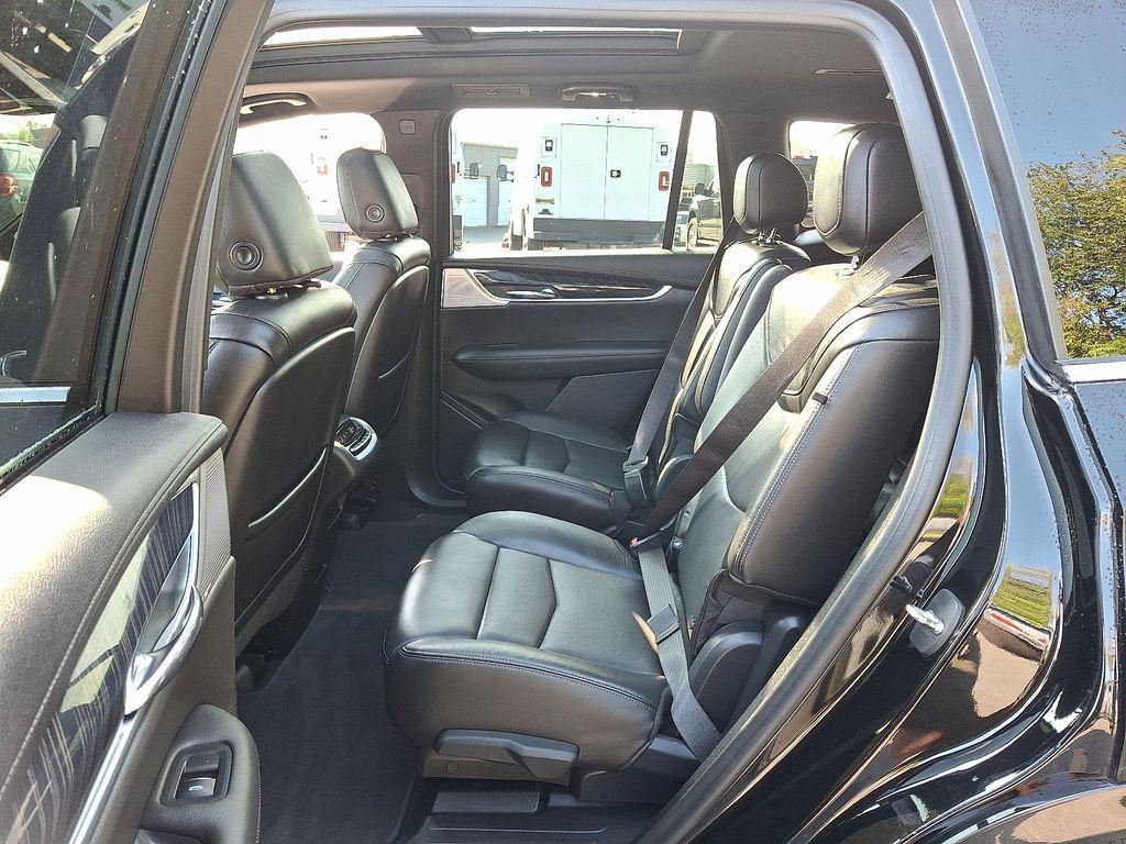 used 2020 Cadillac XT6 car, priced at $28,000
